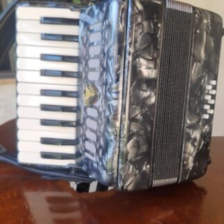 ACORDEON MINI 8 BAIXOS E 22/ TECLAS